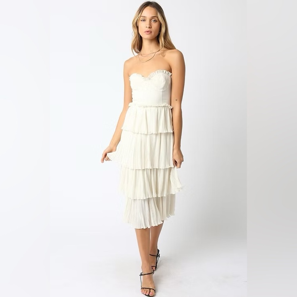 Olivaceous White Midi Dress with Elegant Design
